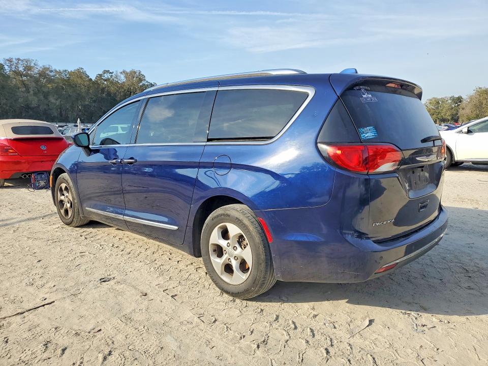 Продажа на аукционе авто 2017 Chrysler Pacifica, vin: 2C4RC1EG0HR564839, номер лота: 78335815