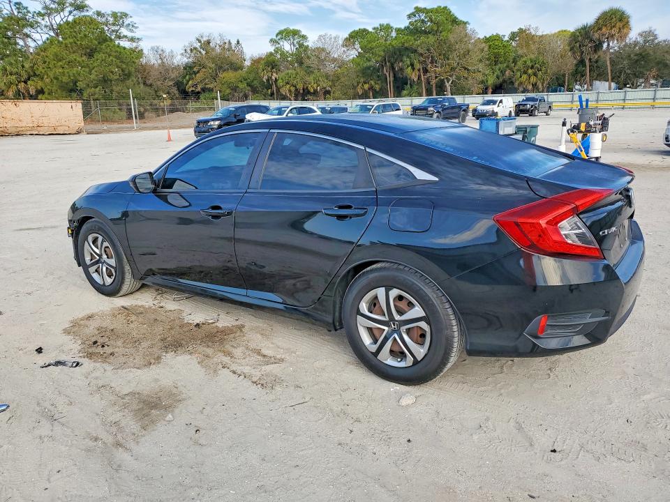 77002515 :رقم المزاد ، 19XFC2F58HE028972 vin ، 2017 Honda Civic مزاد بيع