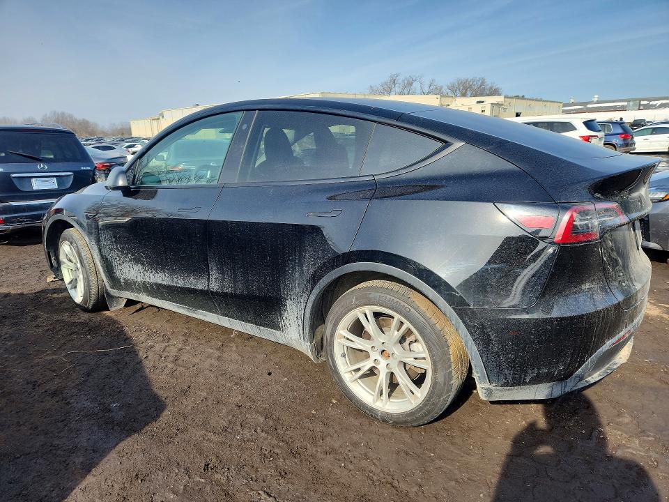 76406605 :رقم المزاد ، 7SAYGDEE1PF687739 vin ، 2023 Tesla Model Y مزاد بيع