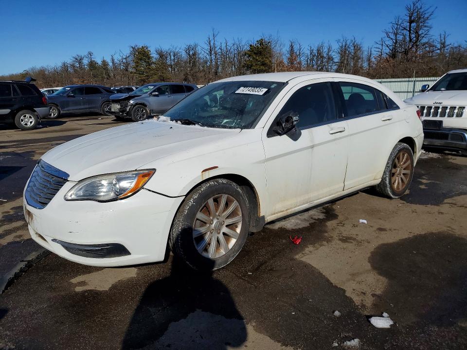 Auction sale of the 2012 Chrysler 200, vin: 1C3CCBBG6CN150099, lot number: 72149035