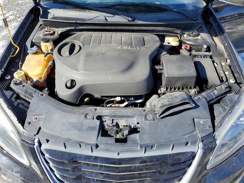 76408785 :رقم المزاد ، 1C3BC8FG8BN612511 vin ، 2011 Chrysler 200 مزاد بيع