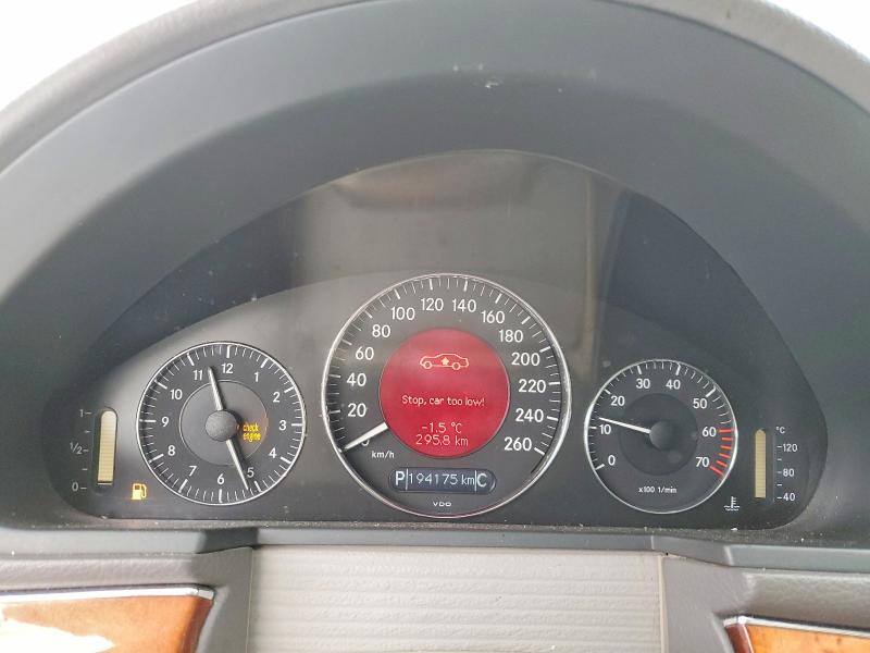 2004 Mercedes-benz E მანქანა იყიდება აუქციონზე, vin: WDBUF83J04X112828, აუქციონის ნომერი: 76794335