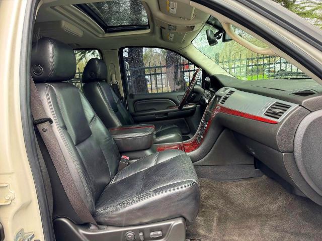 76095325 :رقم المزاد ، 3GYFK62838G252174 vin ، 2008 Cadillac Escalade E مزاد بيع