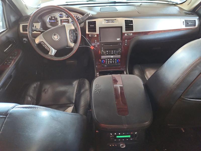 2009 Cadillac Escalade L მანქანა იყიდება აუქციონზე, vin: 1GYFK232X9R285662, აუქციონის ნომერი: 76569905