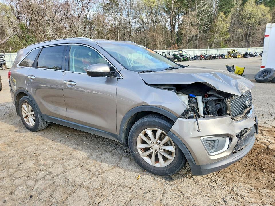 78909605 :رقم المزاد ، 5XYPG4A30GG076073 vin ، 2016 Kia Sorento مزاد بيع