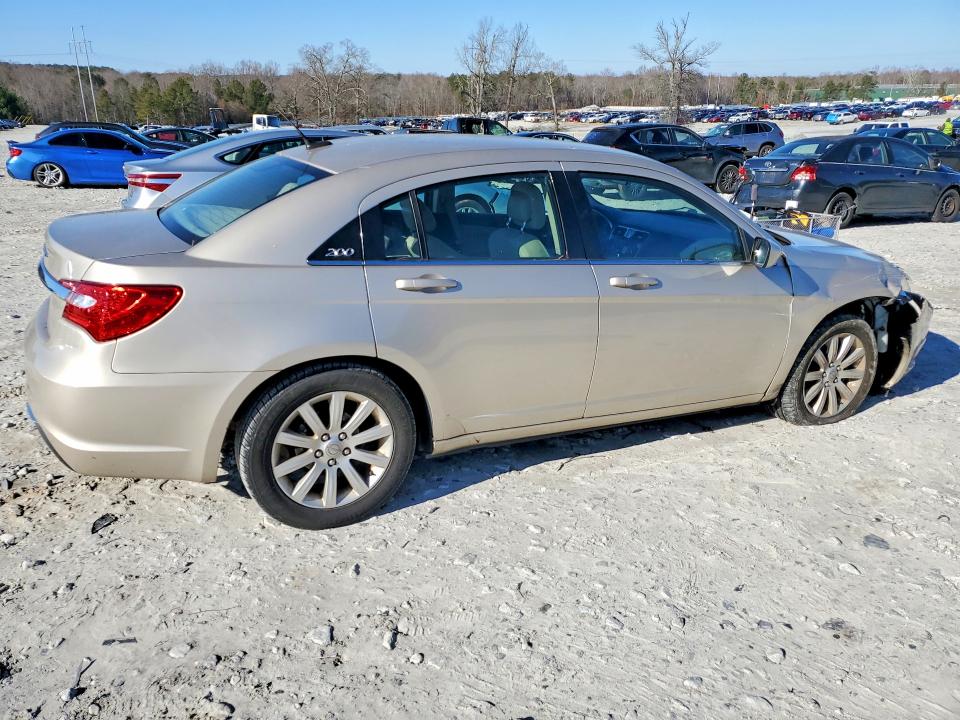 2013 Chrysler 200 მანქანა იყიდება აუქციონზე, vin: 1C3CCBBBXDN745320, აუქციონის ნომერი: 76339525