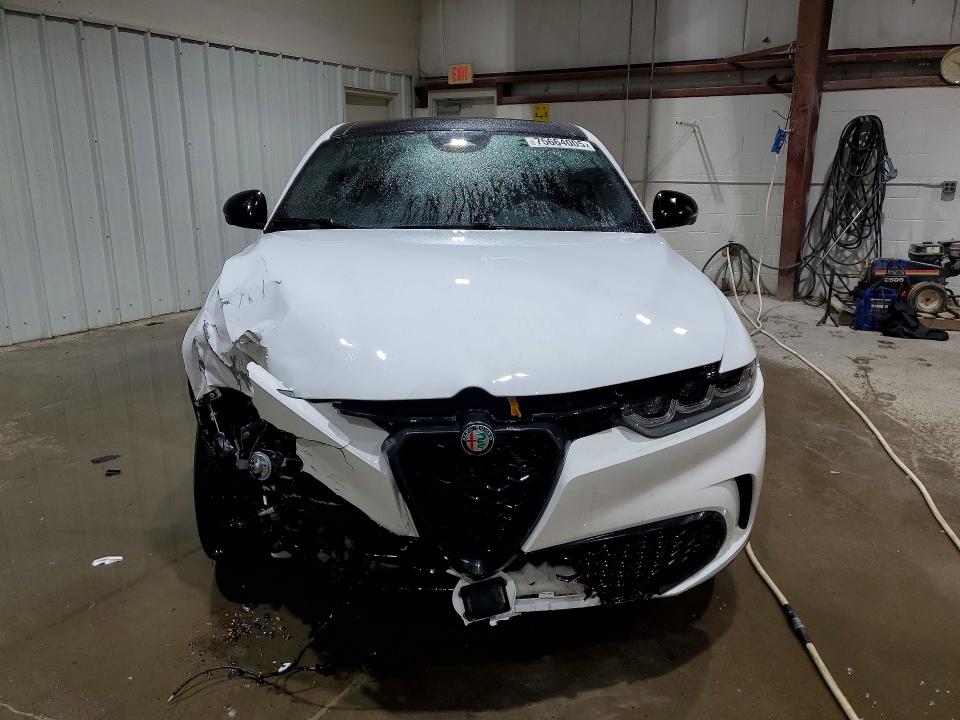 Продажа на аукционе авто 2024 Alfa Romeo Tonale, vin: ZASPATDW7R3059641, номер лота: 75664005