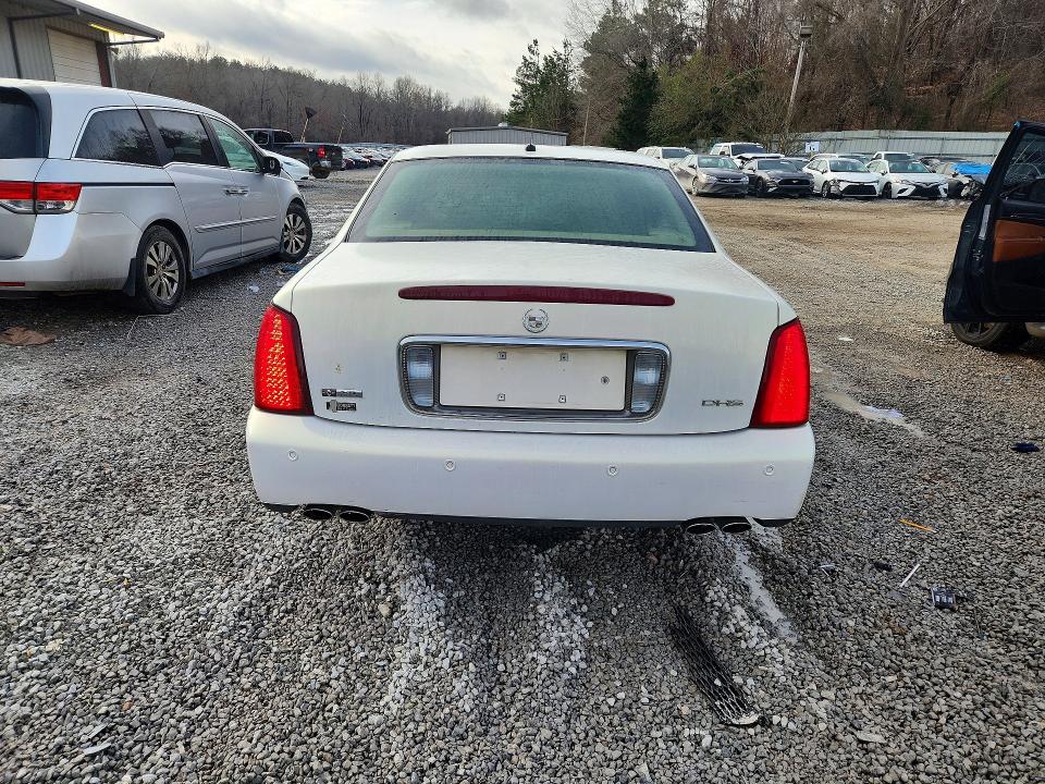 76018655 :رقم المزاد ، 1G6KE54Y95U177057 vin ، 2005 Cadillac Deville Dh مزاد بيع
