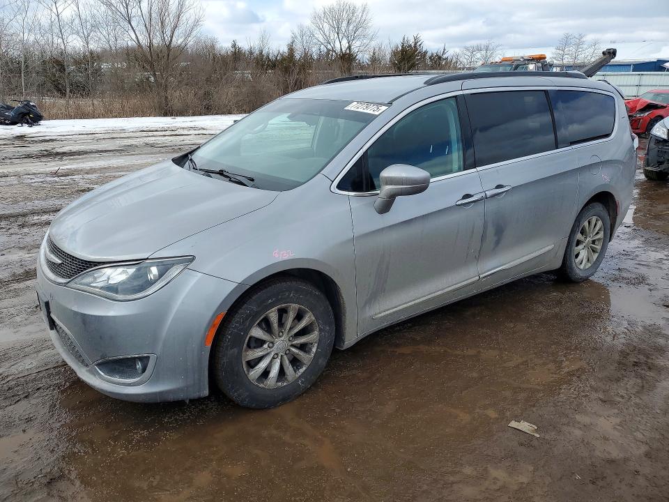 Продажа на аукционе авто 2017 Chrysler Pacifica, vin: 2C4RC1BG4HR739579, номер лота: 77279775