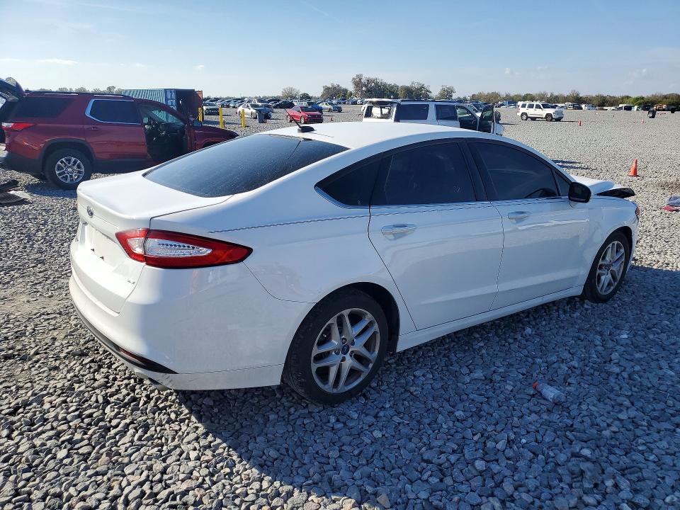 2015 Ford Fusion მანქანა იყიდება აუქციონზე, vin: 1FA6P0H71F5115442, აუქციონის ნომერი: 77687045