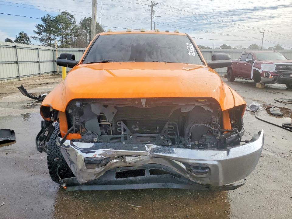 74991215 :رقم المزاد ، 3C63RPGJ0FG555522 vin ، 2015 Ram 3500 مزاد بيع