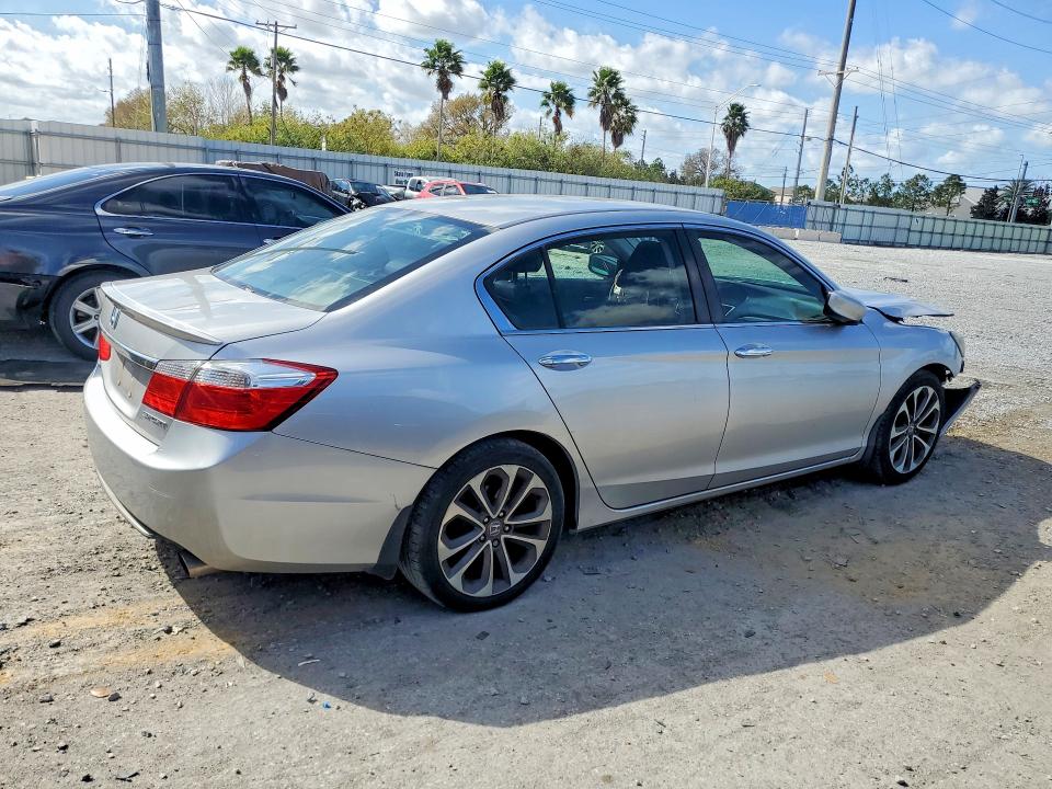 Aukcja sprzedaży 2015 Honda Accord, vin: 1HGCR2F50FA123657, numer aukcji: 77830115