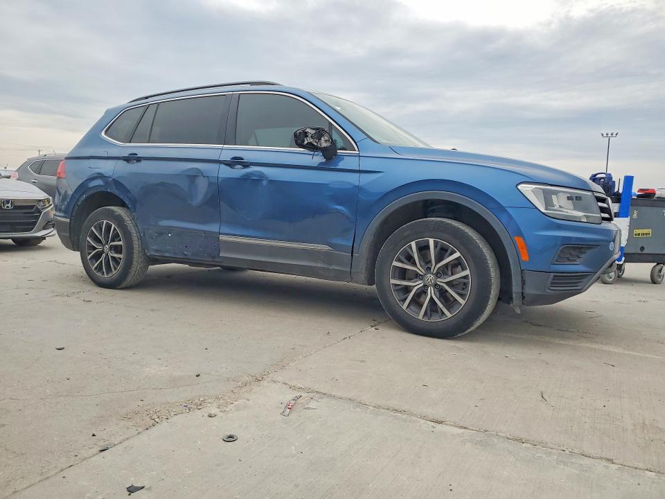 Продажа на аукционе авто 2020 Volkswagen Tiguan, vin: 3VV3B7AX3LM094633, номер лота: 76599755