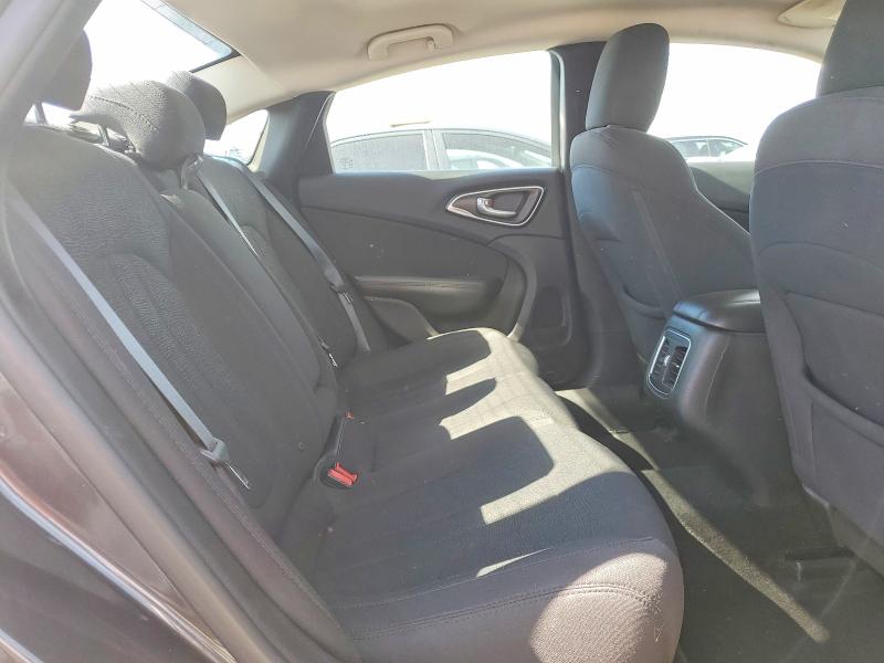 77621545 :رقم المزاد ، 1C3CCCAG5GN107094 vin ، 2016 Chrysler 200 مزاد بيع
