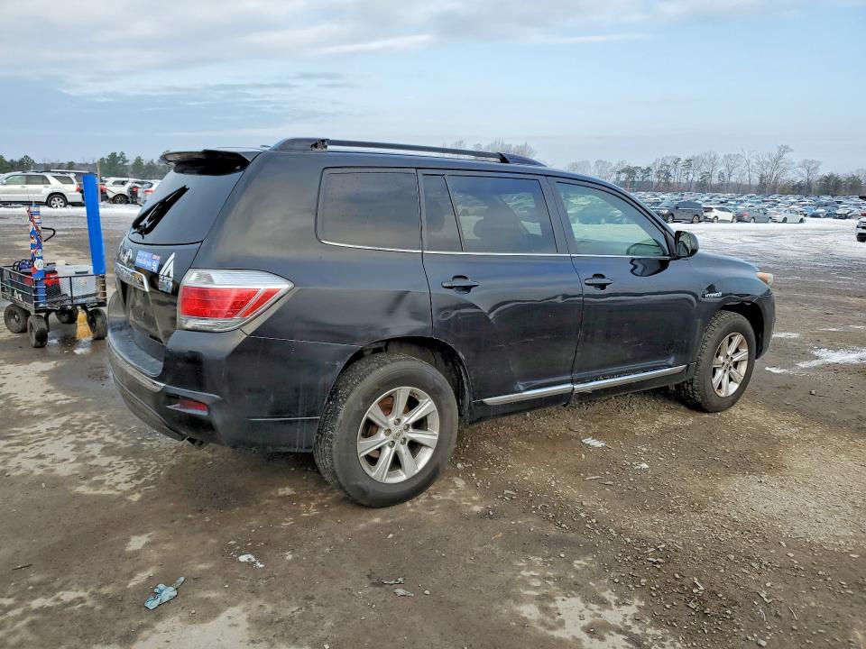 76205185 :رقم المزاد ، JTEBC3EH5D2017012 vin ، 2013 Toyota Highlander مزاد بيع