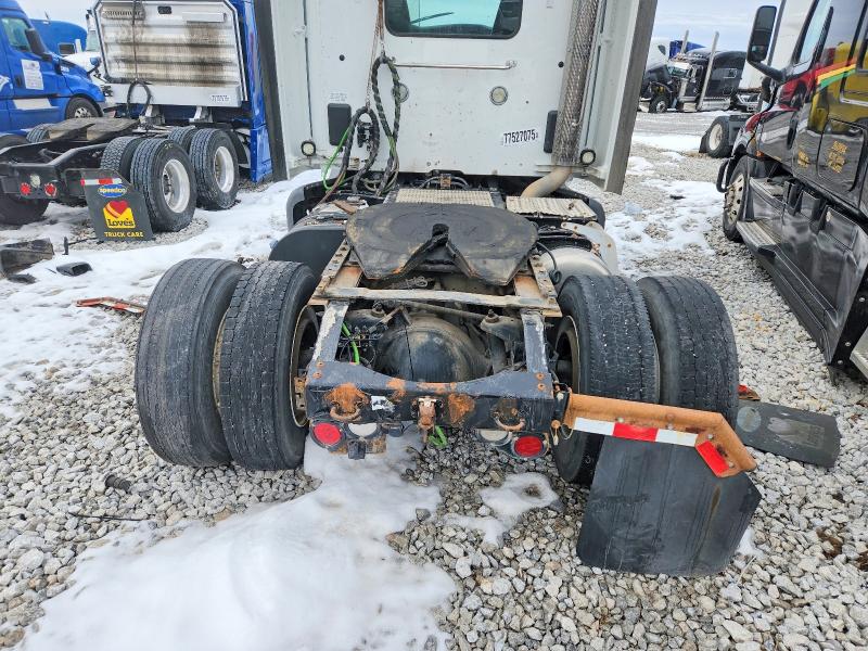 Продажа на аукционе авто 2018 Peterbilt 579, vin: 1XPBA48X7JD446427, номер лота: 77527075