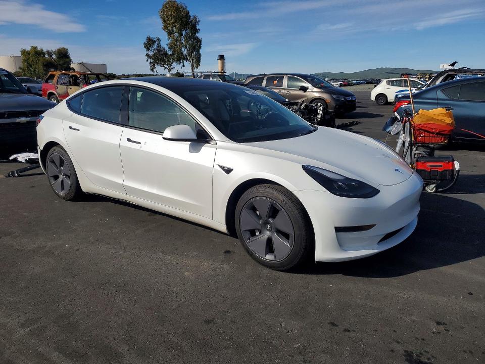 Продажа на аукционе авто 2023 Tesla Model 3, vin: 5YJ3E1EA6PF403207, номер лота: 76530635