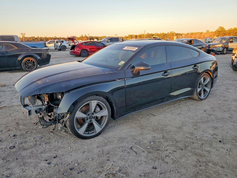 Aukcja sprzedaży 2021 Audi A5 Premium, vin: WAUFACF55MA052569, numer aukcji: 76605695