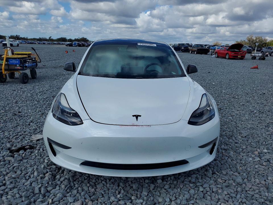77231285 :رقم المزاد ، 5YJ3E1EA3MF028811 vin ، 2021 Tesla Model 3 مزاد بيع