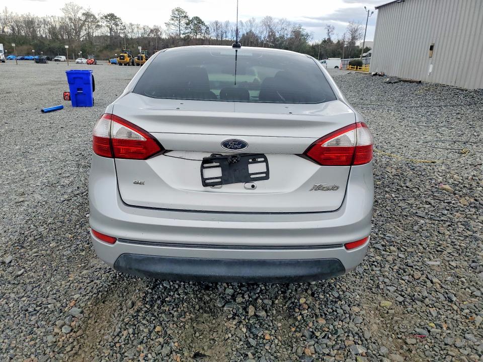 Продажа на аукционе авто 2015 Ford Fiesta, vin: 3FADP4BJ5FM214312, номер лота: 79164345