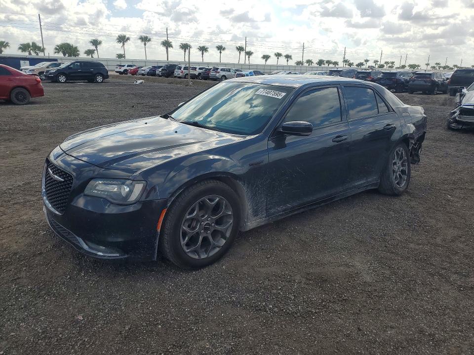 77407595 :رقم المزاد ، 2C3CCAGG2HH565701 vin ، 2017 Chrysler 300 مزاد بيع