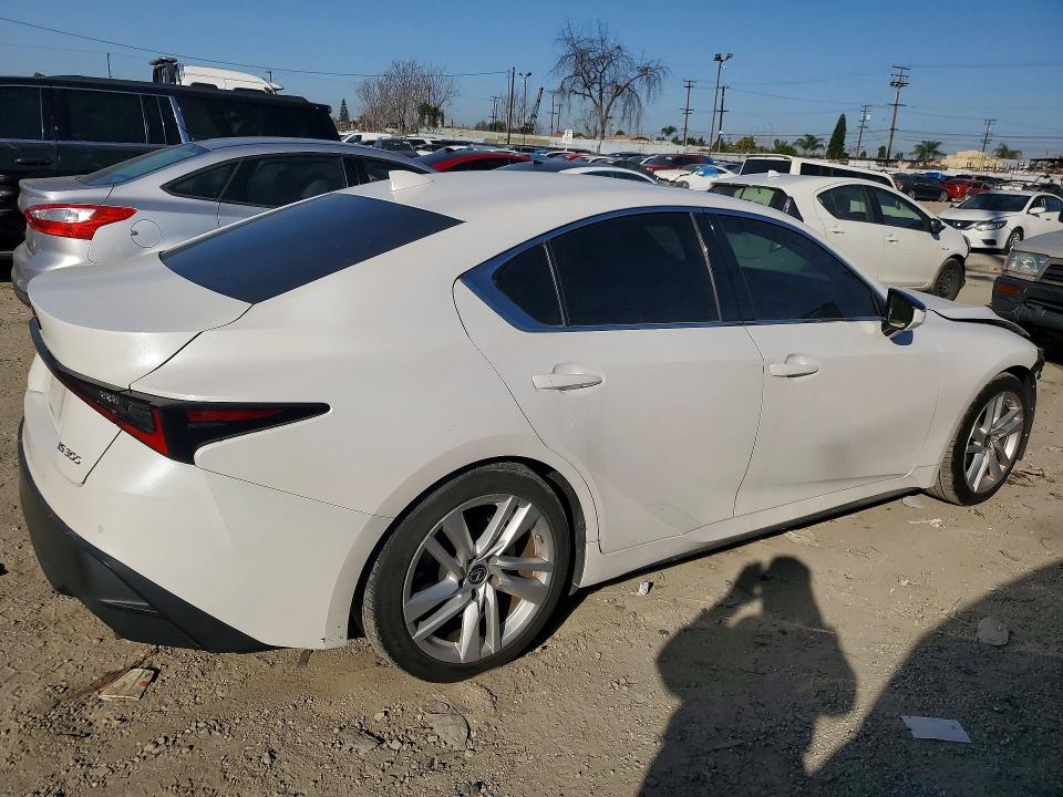 75060755 :رقم المزاد ، JTHCA1D24M5111511 vin ، 2021 Lexus Is 300 مزاد بيع