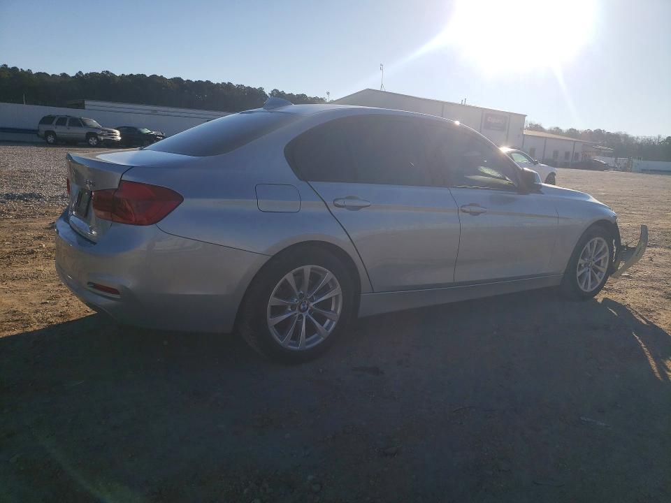 2016 Bmw 320 მანქანა იყიდება აუქციონზე, vin: WBA8E1G55GNU10363, აუქციონის ნომერი: 76693535
