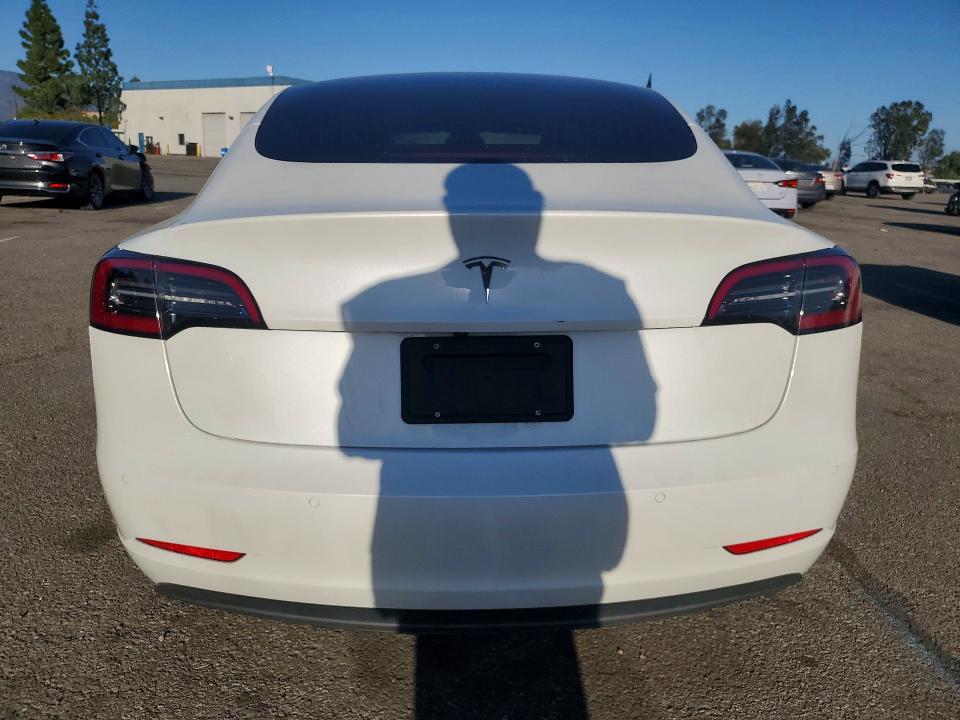 75676865 :رقم المزاد ، 5YJ3E1EA8LF660671 vin ، 2020 Tesla Model 3 مزاد بيع