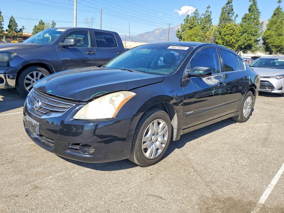 2010 Nissan Altima Hybrid მანქანა იყიდება აუქციონზე, vin: 1N4CL2AP7AC108357, აუქციონის ნომერი: 76471925
