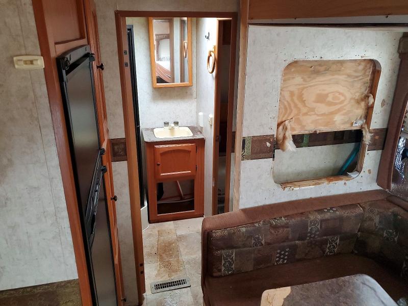 Продажа на аукционе авто 2011 Dutchmen Four Winds, vin: 47CTF3N2XBT206627, номер лота: 77959935