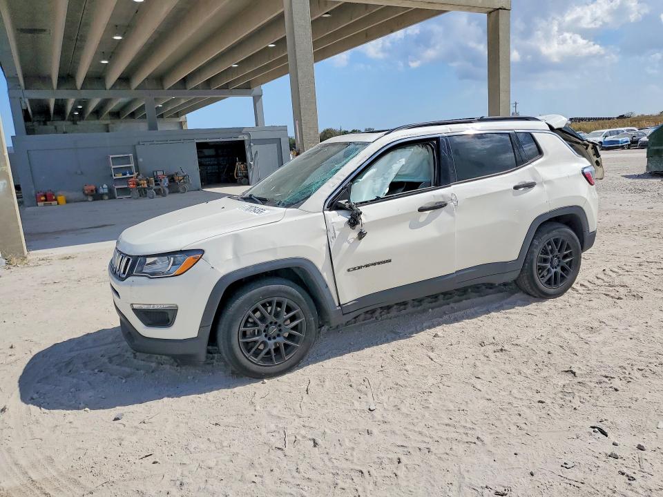 77075455 :رقم المزاد ، 3C4NJCBB0KT637270 vin ، 2019 Jeep Compass مزاد بيع