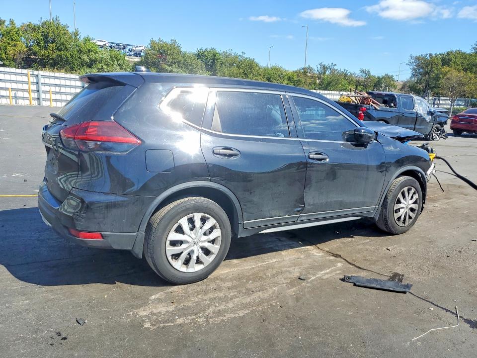 Продажа на аукционе авто 2018 Nissan Rogue, vin: 5N1AT2MTXJC779124, номер лота: 78870235