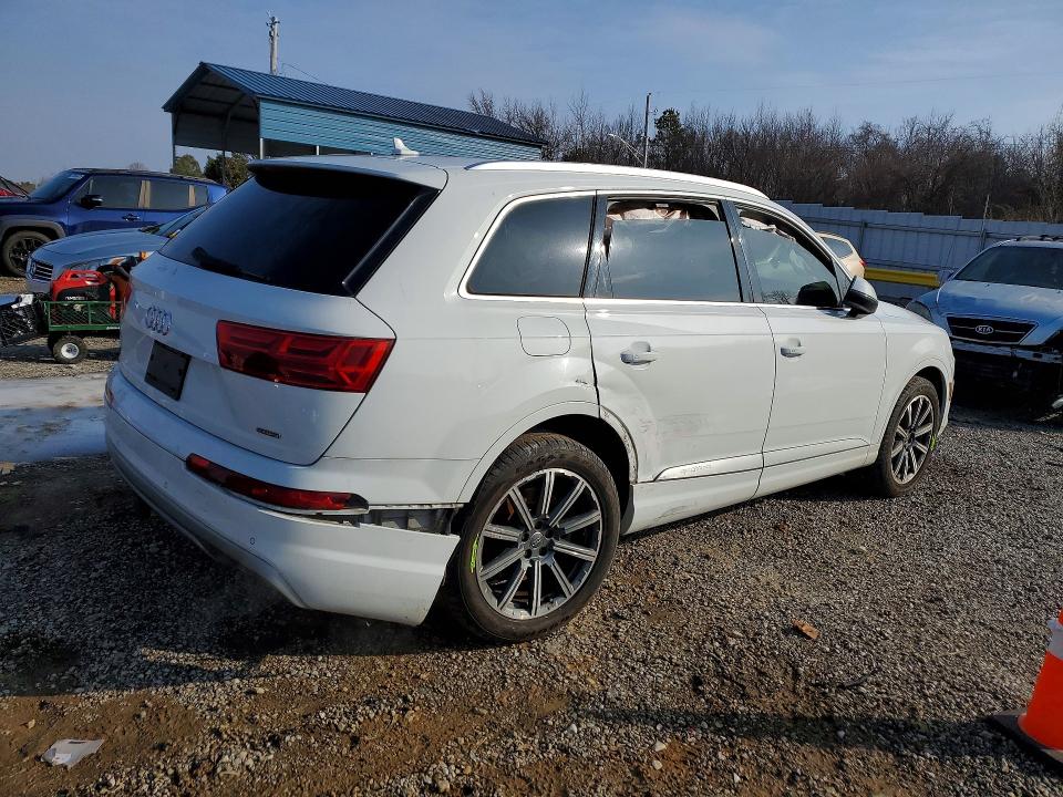 Продажа на аукционе авто 2018 Audi Q7, vin: WA1LHAF78JD043862, номер лота: 74092645