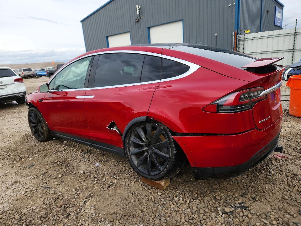 Продажа на аукционе авто 2018 Tesla Model X, vin: 5YJXCBE2XJF113002, номер лота: 76834625