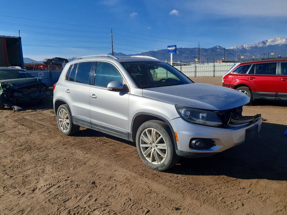 76482915 :رقم المزاد ، WVGBV3AXXEW528412 vin ، 2014 Volkswagen Tiguan مزاد بيع