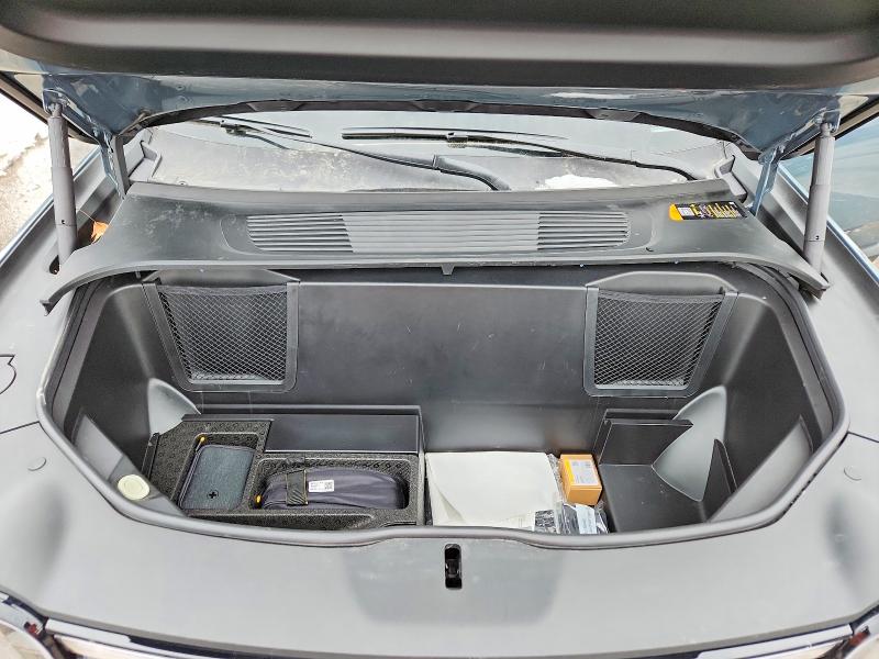 2026 Rivian R1s მანქანა იყიდება აუქციონზე, vin: 7PDSGBBP1TN081911, აუქციონის ნომერი: 75428385