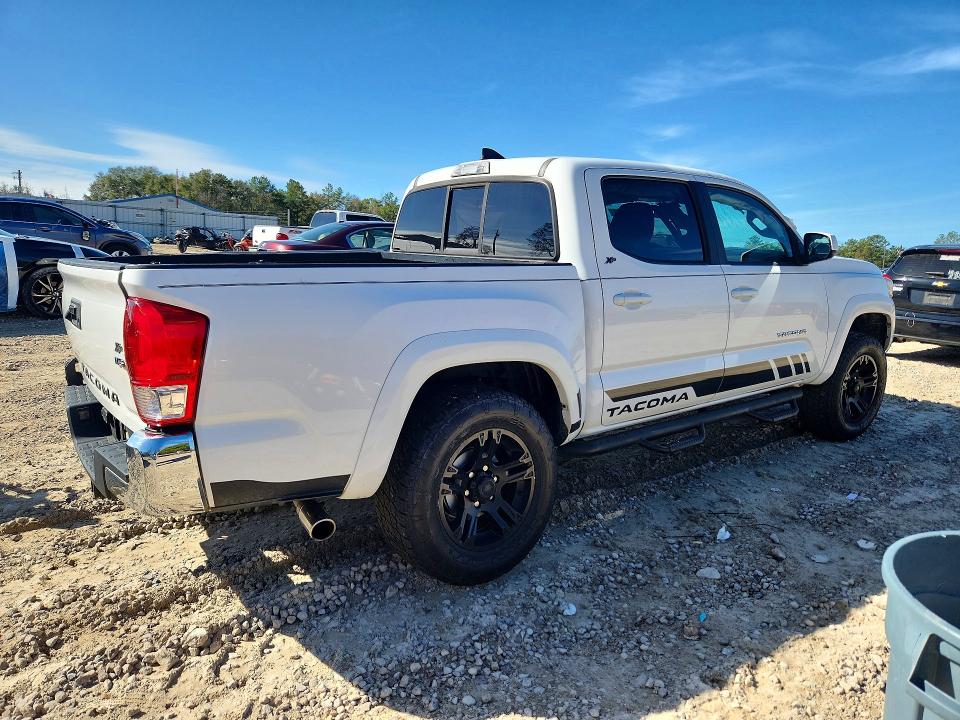 Продажа на аукционе авто 2017 Toyota Tacoma, vin: 5TFAZ5CNXHX031970, номер лота: 77558565