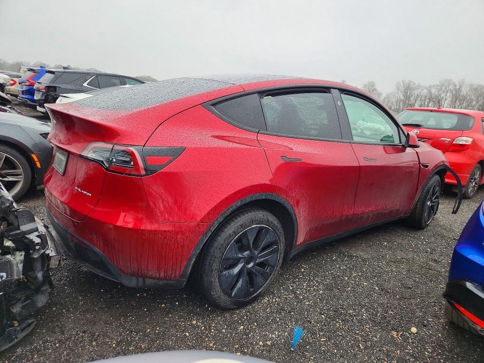 76431525 :رقم المزاد ، 7SAYGDEE5RF201338 vin ، 2024 Tesla Model Y مزاد بيع