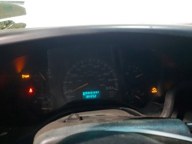 50442076 :رقم المزاد ، 1GCGG25V051119582 vin ، 2005 Chev Express G2500 مزاد بيع