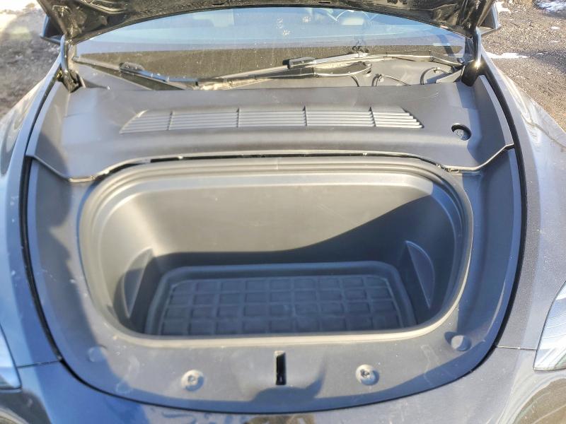 76780585 :رقم المزاد ، 7SAYGDEE8RF984770 vin ، 2024 Tesla Model Y مزاد بيع