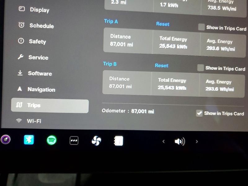 76233555 :رقم المزاد ، 5YJYGAEE1MF195106 vin ، 2021 Tesla Model Y مزاد بيع
