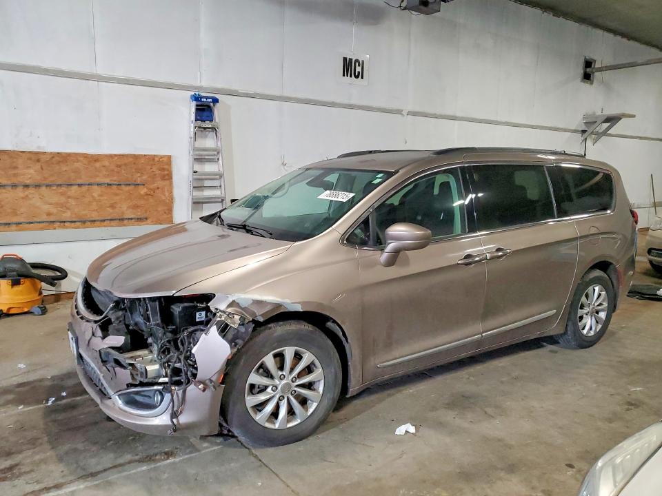 78686215 :رقم المزاد ، 2C4RC1BG4HR788250 vin ، 2017 Chrysler Pacifica مزاد بيع