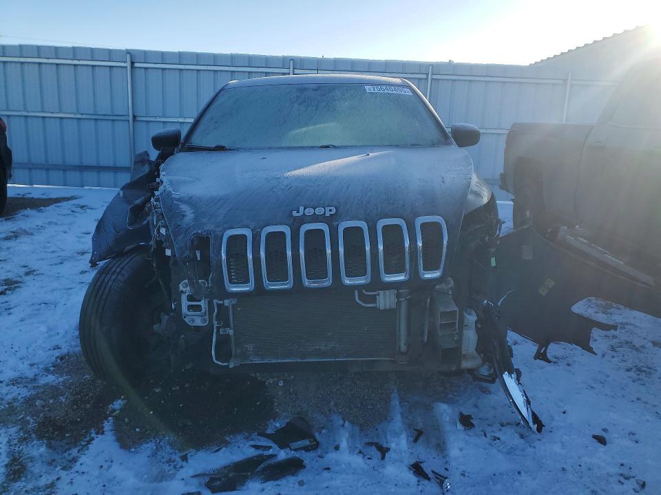 2017 Jeep Cherokee მანქანა იყიდება აუქციონზე, vin: 1C4PJMAS5HD218152, აუქციონის ნომერი: 75640495