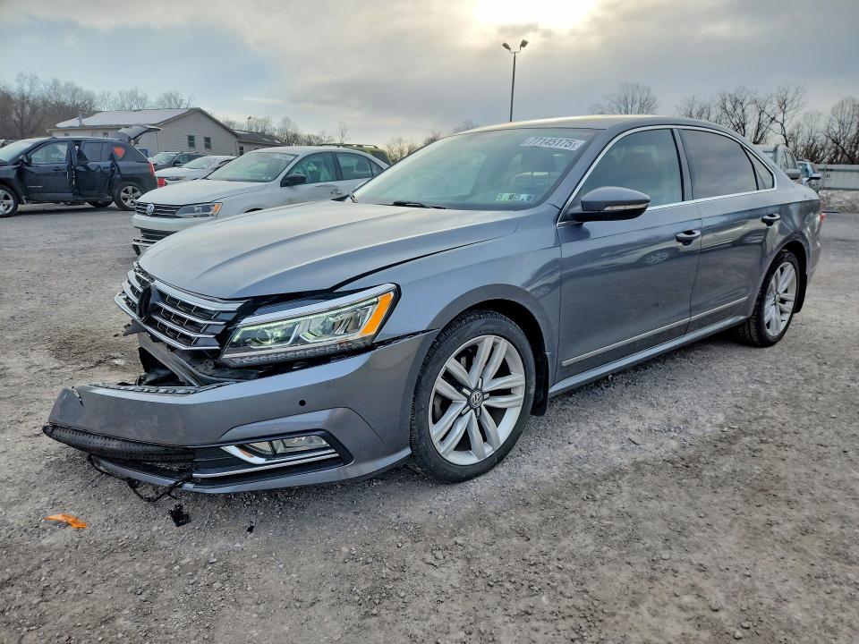 77145175 :رقم المزاد ، 1VWGT7A35HC038175 vin ، 2017 Volkswagen Passat مزاد بيع
