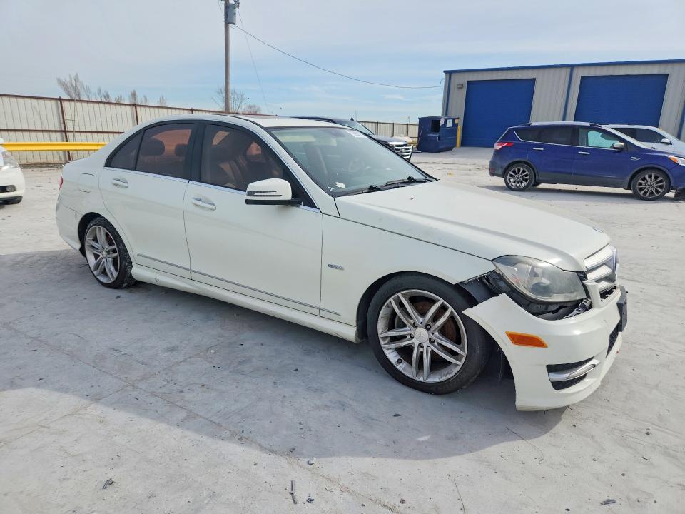 2012 Mercedes-benz C მანქანა იყიდება აუქციონზე, vin: WDDGF4HB2CR194708, აუქციონის ნომერი: 76890225