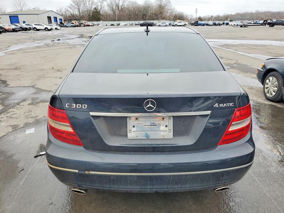 Продажа на аукционе авто 2013 Mercedes-benz C, vin: WDDGF8ABXDR269612, номер лота: 77862975