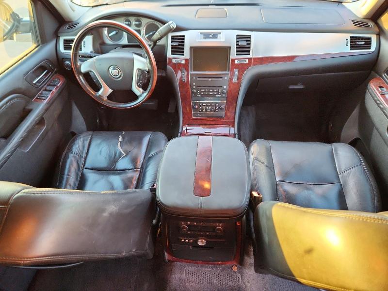 76487565 :رقم المزاد ، 1GYUKAEF5AR249769 vin ، 2010 Cadillac Escalade مزاد بيع
