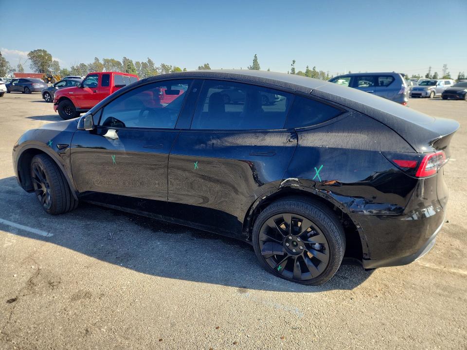 76571215 :رقم المزاد ، 7SAYGDEE8NF317661 vin ، 2022 Tesla Model Y مزاد بيع