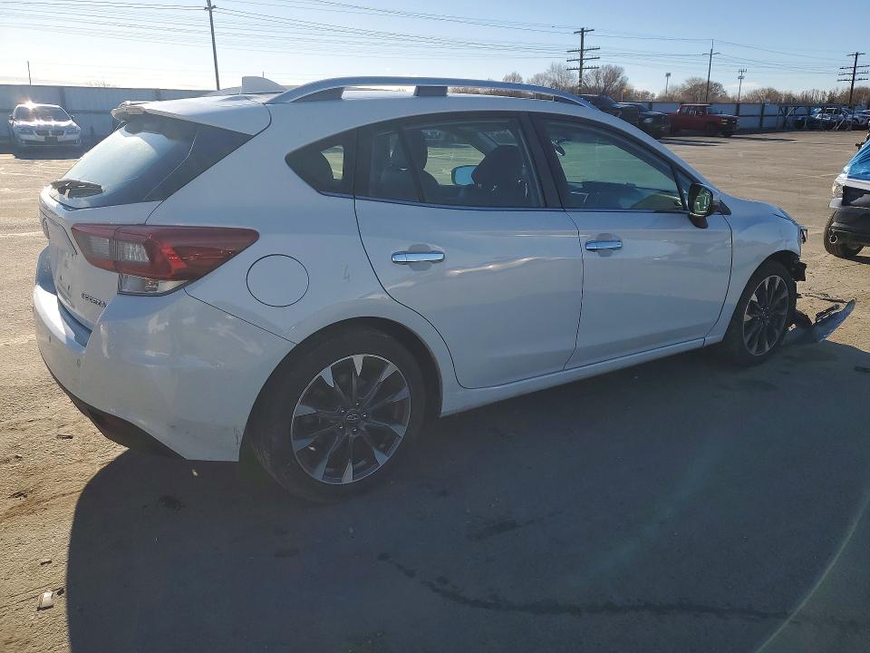 76460645 :رقم المزاد ، 4S3GTAT6XN3700125 vin ، 2022 Subaru Impreza مزاد بيع