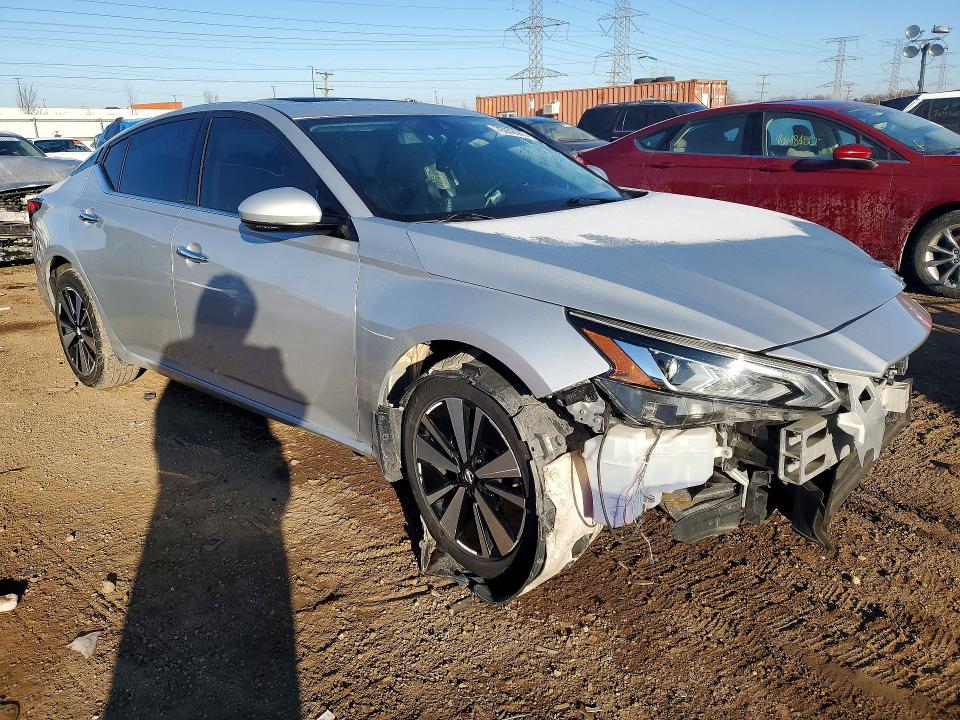 Продажа на аукционе авто 2020 Nissan Altima, vin: 1N4BL4EW9LC137452, номер лота: 76953565